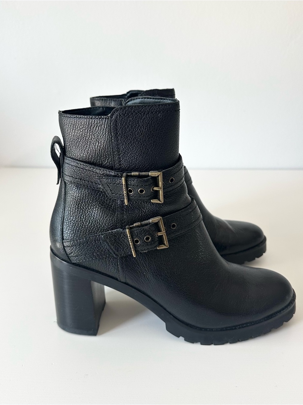 Cole Haan Black Pebbled Leather Double Buckle Moto Block Heel Booties Size 8.5 B